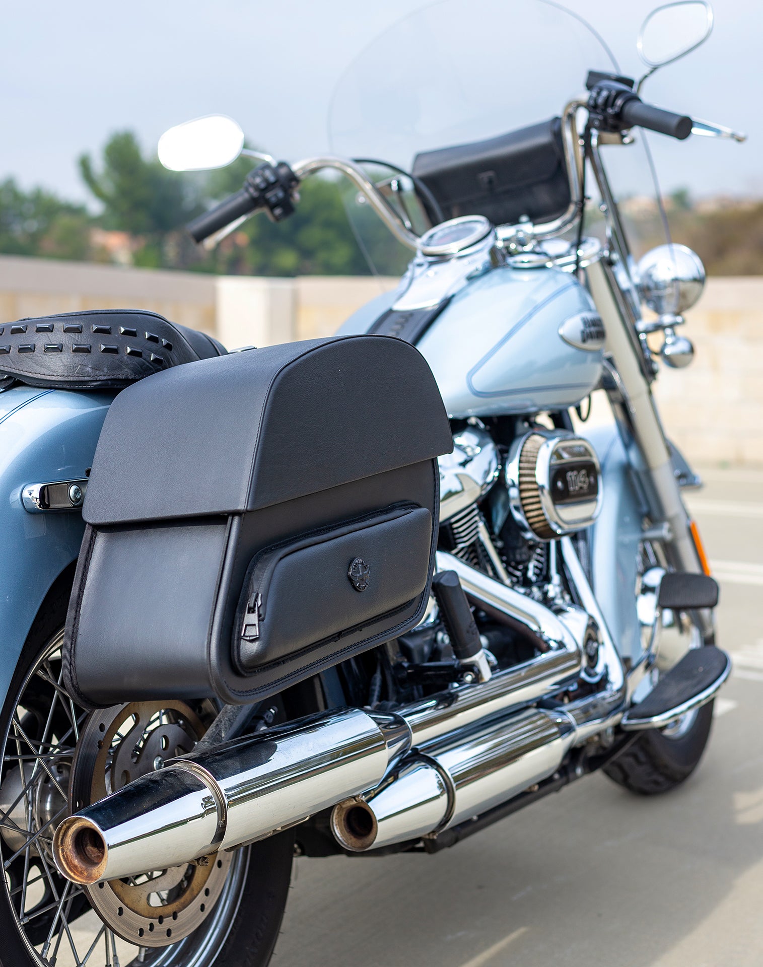 Viking Pantheon Large Motorcycle Leather Saddlebags For Harley Davidson Softail Heritage Flst I C Ci are Durable