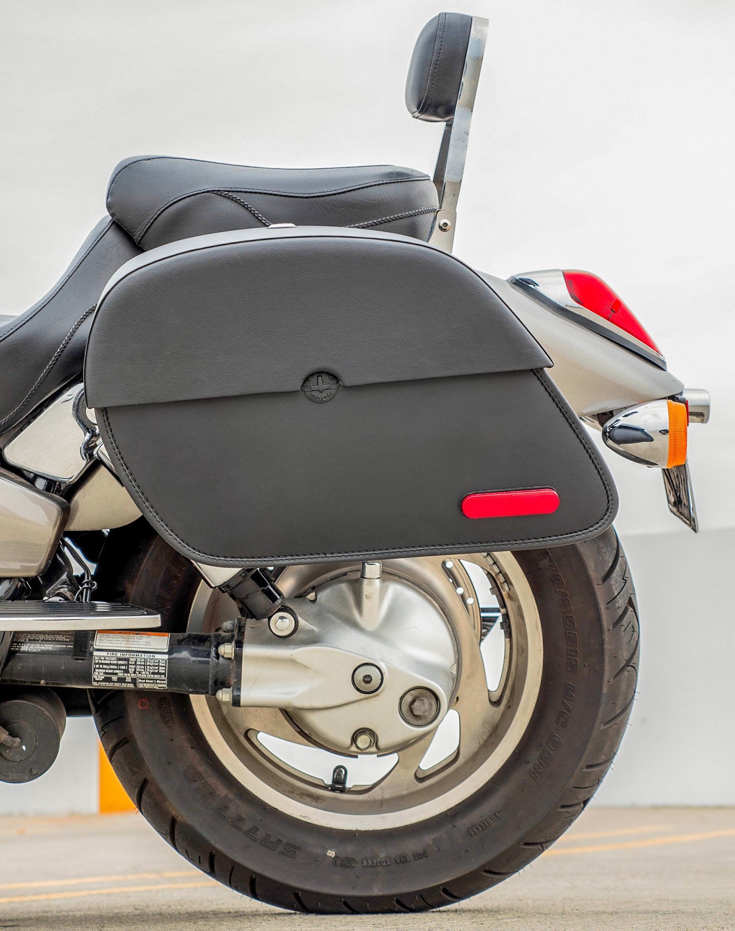 Viking 28L Panzer Medium Honda VTX 1800 C Leather Motorcycle