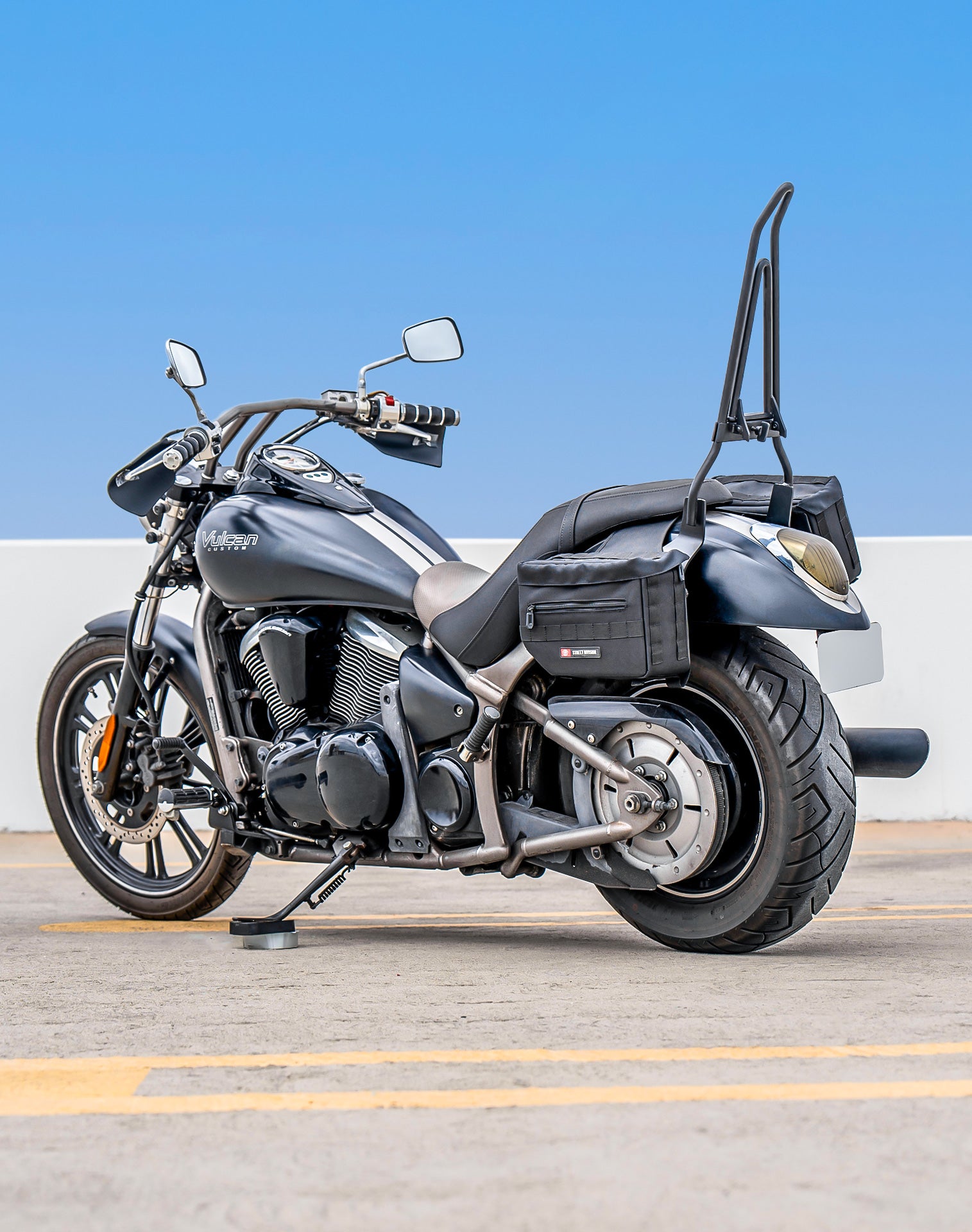 18L - Patriot Medium Kawasaki Vulcan 900 Custom VN900C Motorcycle Throw Over Saddlebags Lifestyle