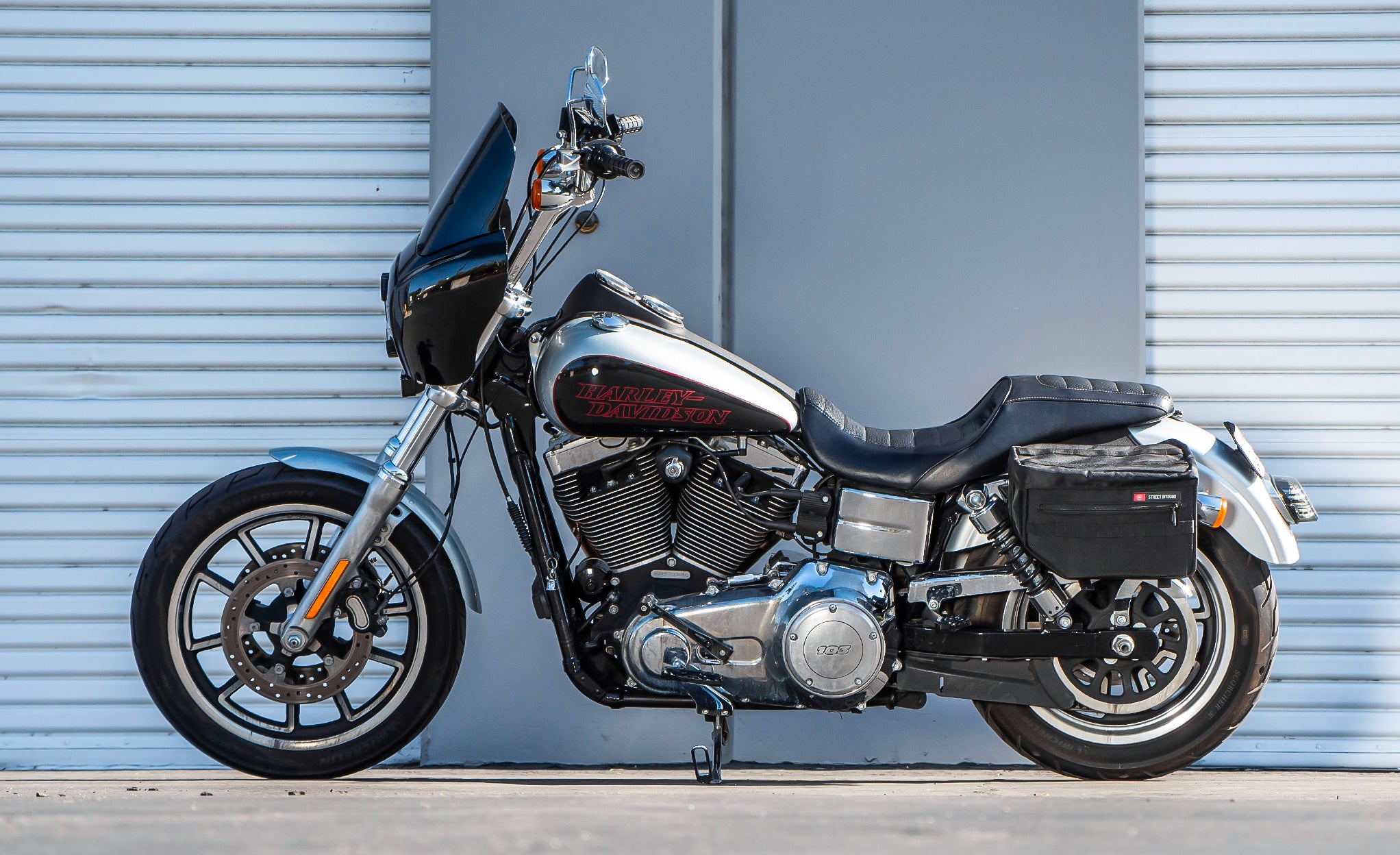 TIGER LOOK S ショルダーパッド 18インチ Viking 18L Patriot Medium Harley Dyna Low Rider FXDL/I Motorcycle