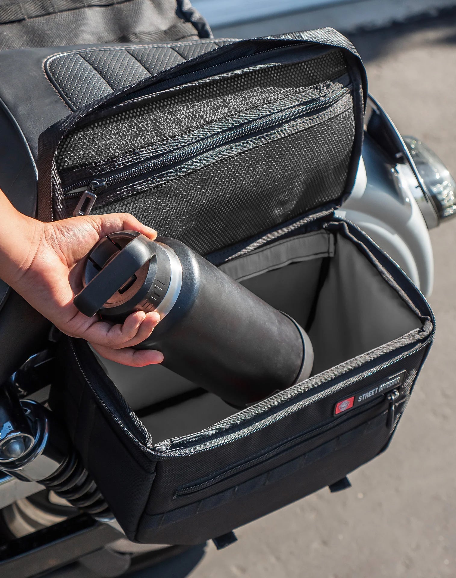 18L - Patriot Medium Motorcycle Throw Over Saddlebags for Harley Dyna Low Rider FXDL/I Life Style 4