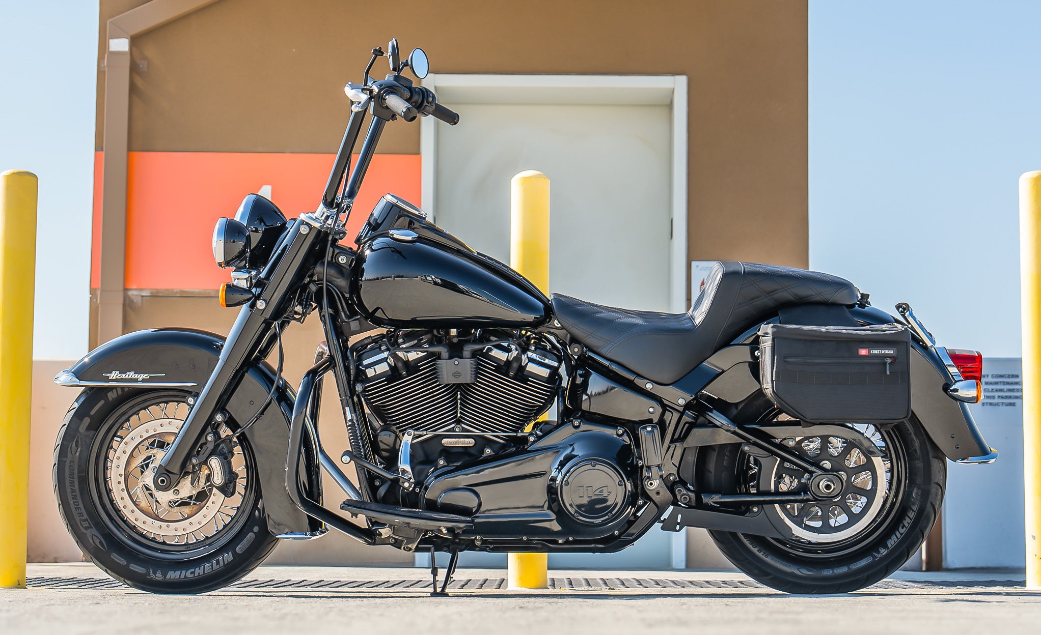 Viking 18L Patriot Medium Harley Softail Heritage FLHC/S