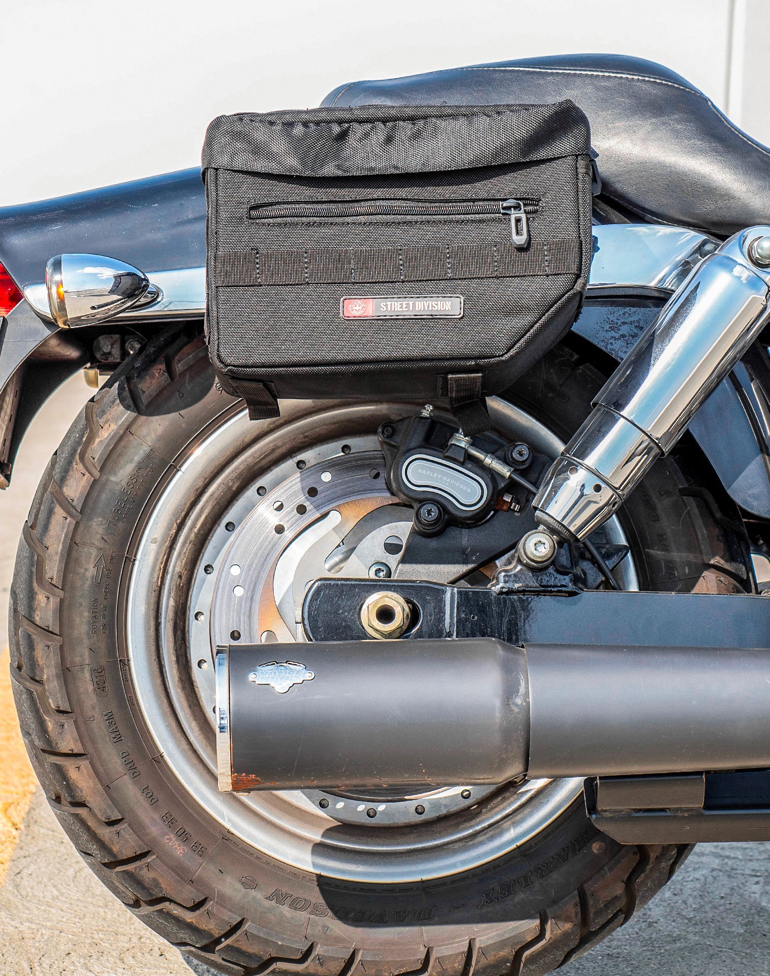 10L - Patriot Small Throw Over Saddlebags for Harley Dyna Fat Bob FXDF/SE Life Style 2