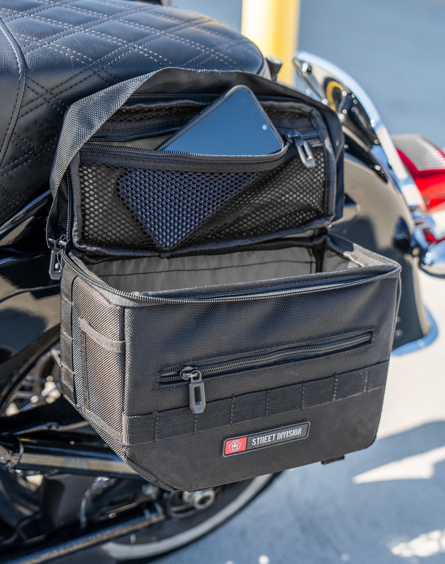 10L - Patriot Small Throw Over Saddlebags for Harley Softail Heritage FLHC/S Lifestyle