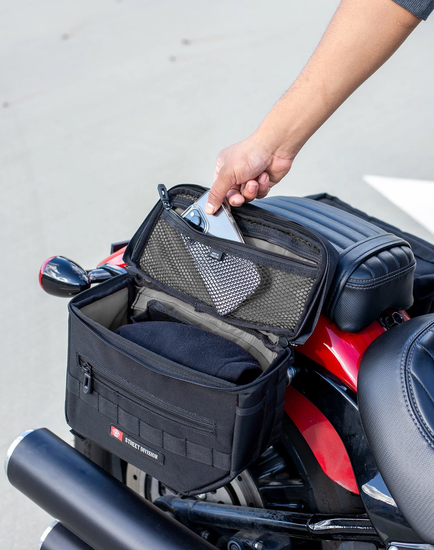 10L - Patriot Small Throw Over Saddlebags for Harley Softail Street Bob FXBB Life Style 3