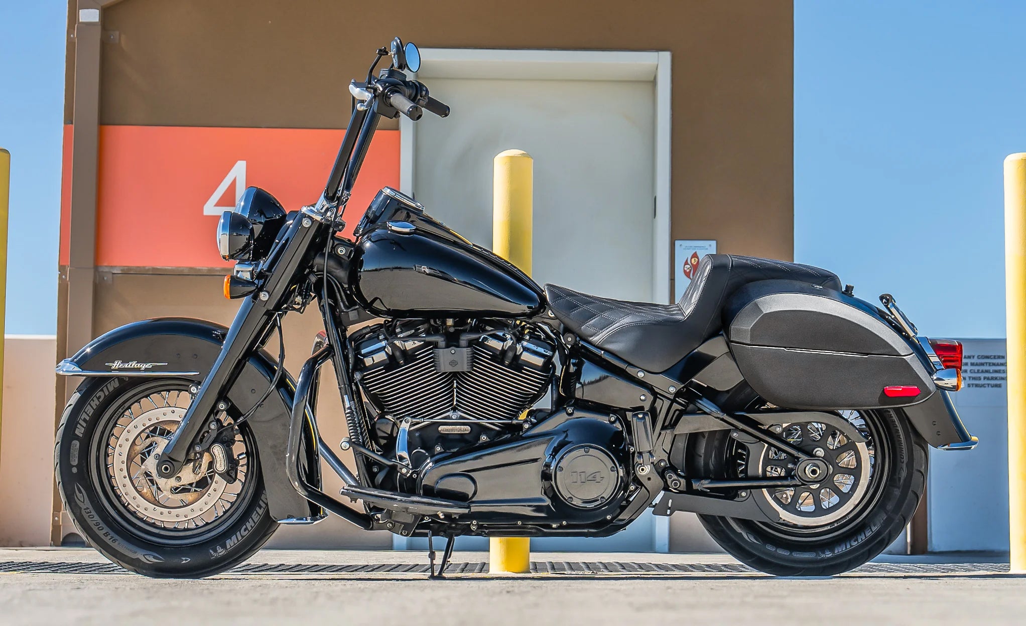 28L - Phantom Large Leather Wrapped Motorcycle Hard Saddlebags For Harley Softail Heritage FLHC/S Lifestyle @expand