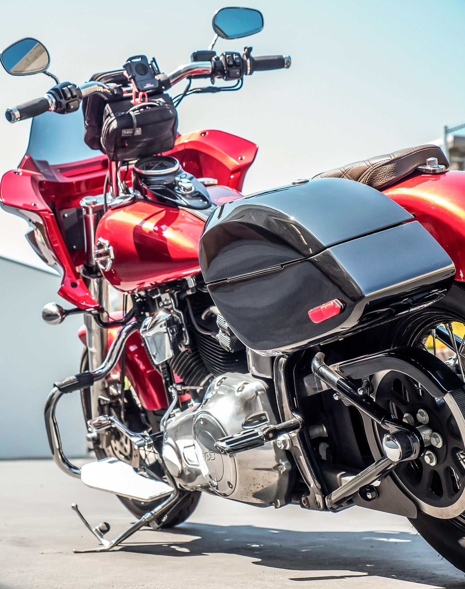 28L - Phantom Large Painted Motorcycle Hard Saddlebags For Harley Softail Slim FLS v1