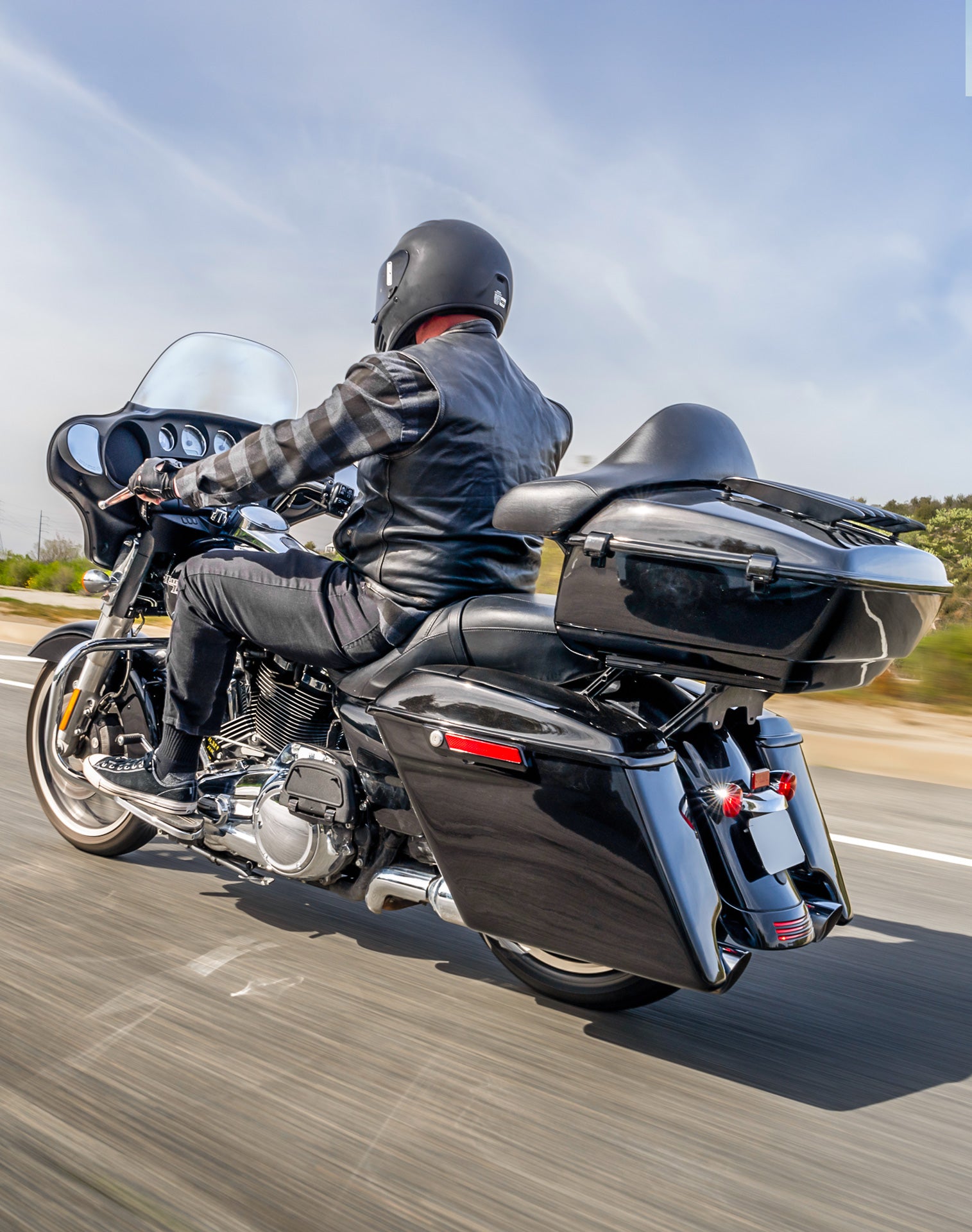 70L - Premium Extra Large Motorcycle Trunk for Harley Road King Life Style