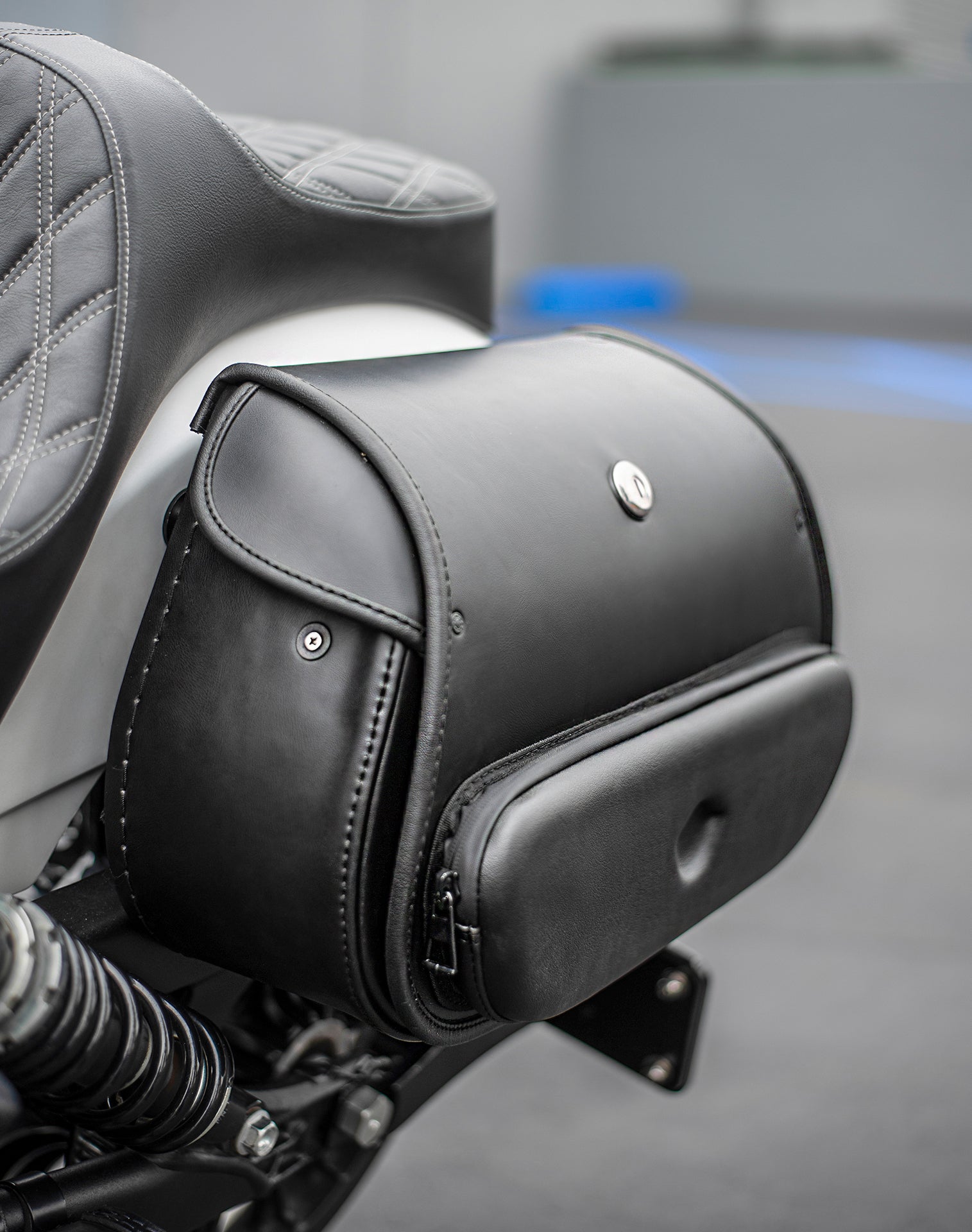 12L - Tomahawk Small Indian Scout Leather Motorcycle Solo Saddlebag Life Style