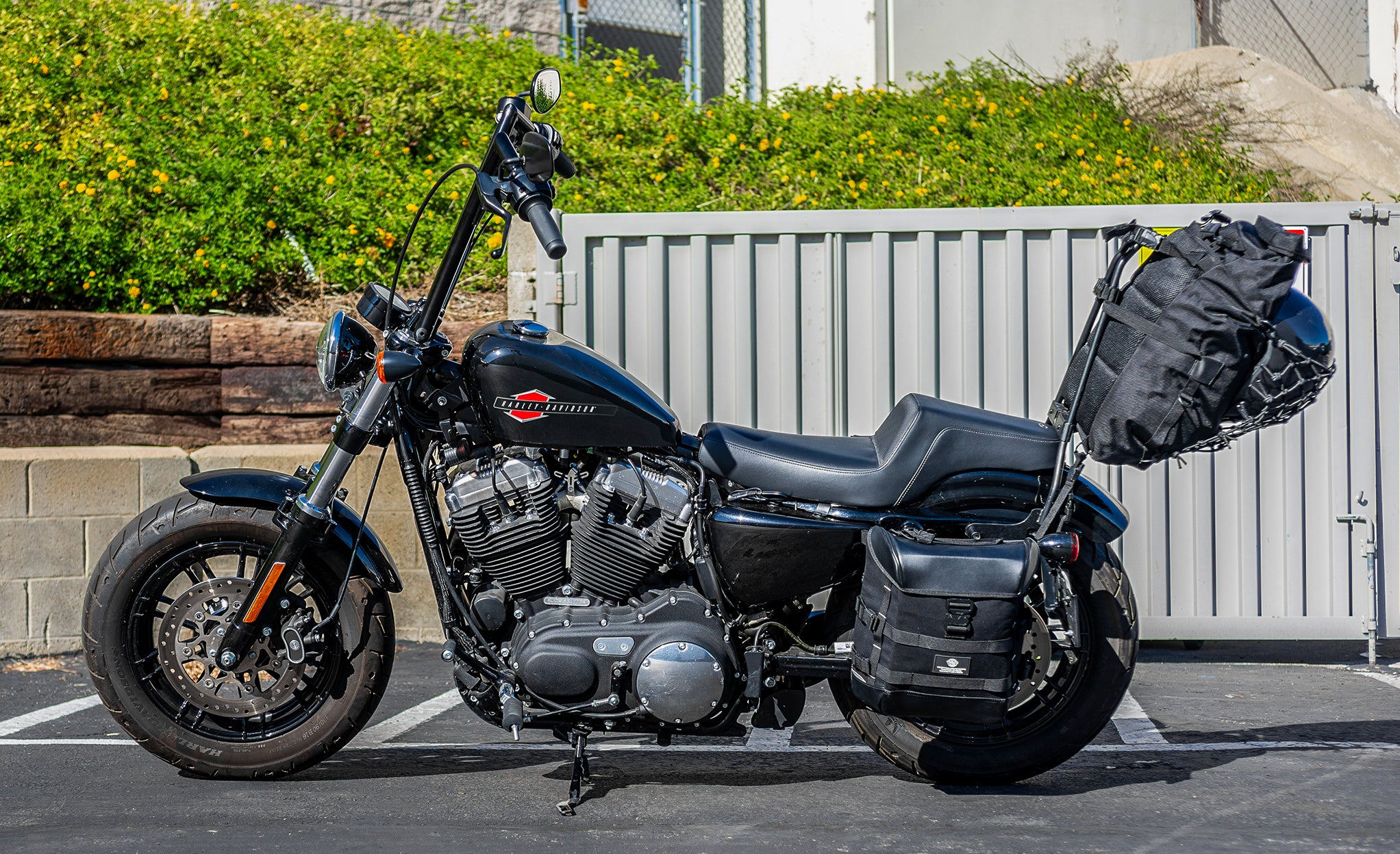 32L - Vanguard Large Dry Harley Davidson Motorcycle Sissy Bar Bag @expand